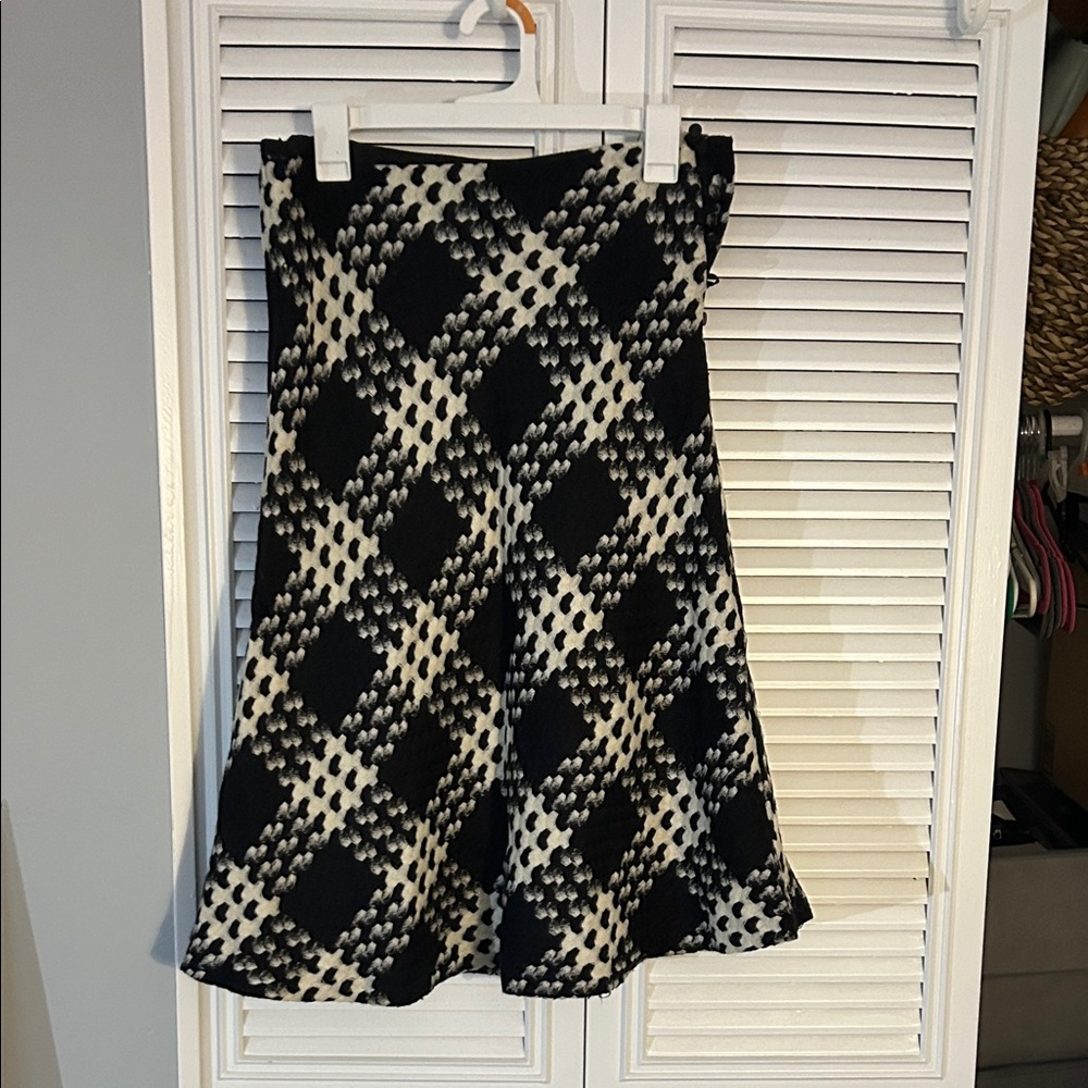 THE LIMITED White & Black Lambwool Women's Skirt